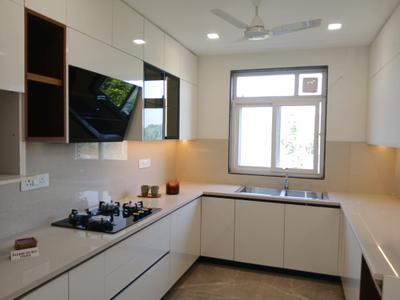 Kitchen Image of 2950 Sq.ft 3 BHK Builder Floor for sale in BPTP Amstoria , Sector 102 Gurgaon for Rs. 32000000