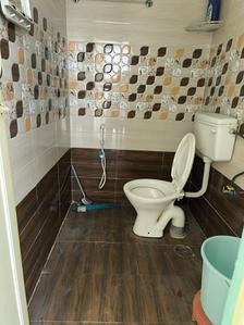 Bathroom Image of 350 Sq.ft 1 RK Builder Floor for rent in Mahadevapura Bengaluru for Rs. 12200