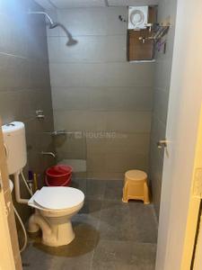 Bathroom Image of 700 Sq.ft 1.5 BHK Apartment / Flat for sale in Godrej Vananta, Jagatpur Ahmedabad for Rs. 4700000