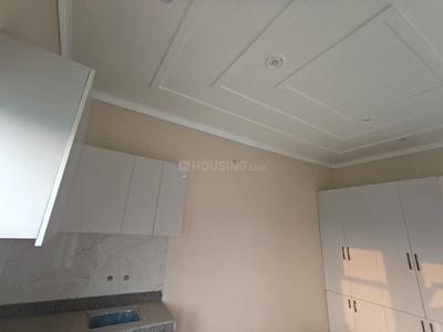 Kitchen Image of 950 Sq.ft 1 BHK Builder Floor for rent in Jagrati Vihar Meerut for Rs. 10000