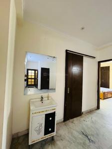 Bedroom Image of 2700 Sq.ft 4 BHK Builder Floor for rent in Sector 56 Gurgaon for Rs. 75000