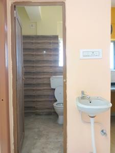 Common Bathroom Image of 520 Sq.ft 2 BHK Apartment / Flat for sale in Madurdaha Kolkata for Rs. 2500000