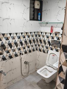 Bathroom Image of 900 Sq.ft 2 BHK Apartment / Flat for sale in Bodakdev Ahmedabad for Rs. 6700000