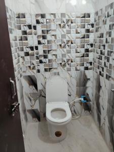 Bathroom Image of 300 Sq.ft 1 RK Independent House for rent in Sector 44 Noida for Rs. 8500