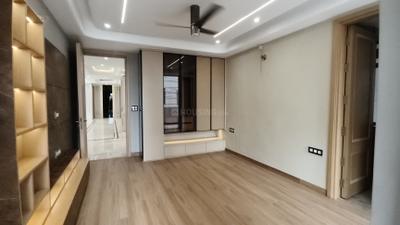 Bedroom Image of 4300 Sq.ft 5 BHK Builder Floor for sale in Kaushambi Ghaziabad for Rs. 47500000