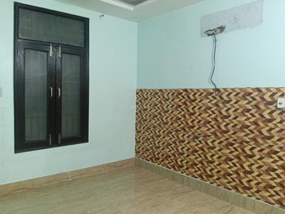 Bedroom Image of 630 Sq.ft 2 BHK Builder Floor for rent in Dwarka Mor New Delhi for Rs. 20000