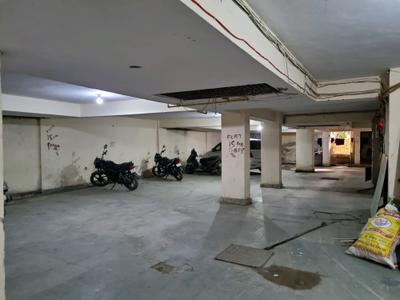 Car Garage Image of 850 Sq.ft 3 BHK Apartment / Flat for sale in Uttam Nagar New Delhi for Rs. 3400000