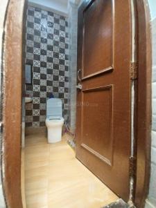 Bathroom Image of 1150 Sq.ft 2.5 BHK Apartment / Flat for sale in Supertech Cape Town, Sector 74 Noida for Rs. 12300000