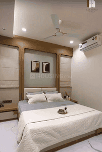 Bedroom Image of 1450 Sq.ft 3 BHK Apartment / Flat for sale in Samarth Sapphire, Pal Gam Surat for Rs. 7150000