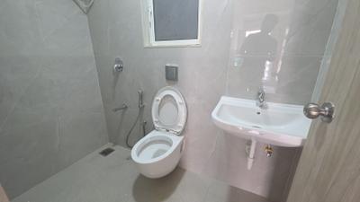 Bathroom Image of 595 Sq.ft 1 BHK Apartment / Flat for rent in Swastik Platinum, Vikhroli East Mumbai for Rs. 48500