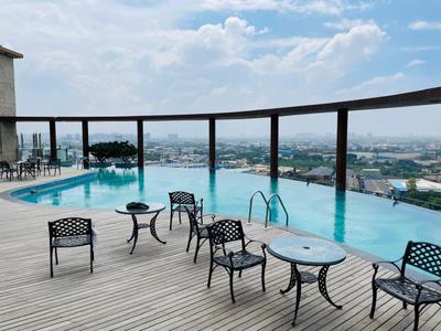 Balcony Image of 1040 Sq.ft 2 BHK Apartment / Flat for rent in Rise Organic, Wave City Ghaziabad for Rs. 25000