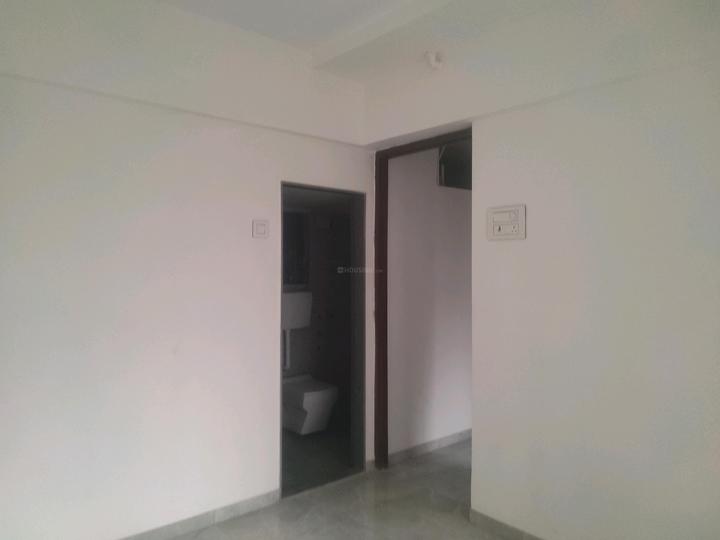 Shellproof Gladiolus Tower Main Image 1