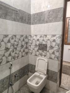 Bathroom Image of 1300 Sq.ft 2 BHK Builder Floor for rent in Dugri Ludhiana for Rs. 12000
