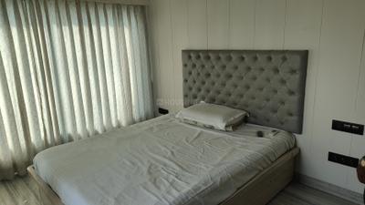 Bedroom Image of 550 Sq.ft 1 BHK Apartment / Flat for rent in Pankaj Mansion, Worli Mumbai for Rs. 65000
