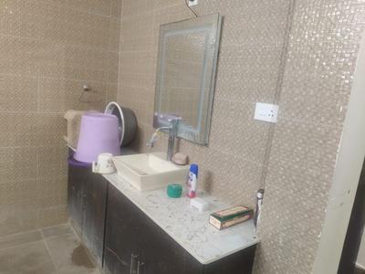 Bathroom Image of 2324 Sq.ft 3 BHK Apartment / Flat for sale in Tadepalli Vijayawada for Rs. 18000000