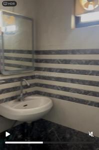 Bathroom Image of 1500 Sq.ft 3 BHK Apartment / Flat for rent in Alisha Apartment, Hazratganj Lucknow for Rs. 45000