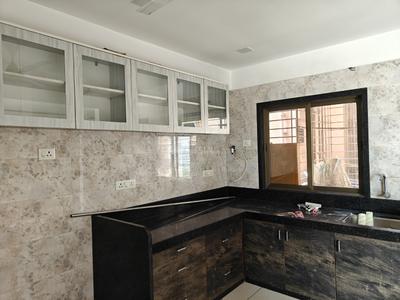 Kitchen Image of 870 Sq.ft 3 BHK Apartment / Flat for rent in Pioneer Dreams, New Althan Surat for Rs. 21000
