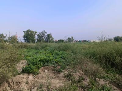 Image of 60 Sq.ft Residential Plot / Land for sale in Rohini Sector 28, New Delhi for Rs. 22500000