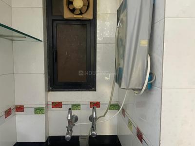 Bathroom Image of 500 Sq.ft 1 RK Apartment / Flat for rent in Bandra West Mumbai for Rs. 35000