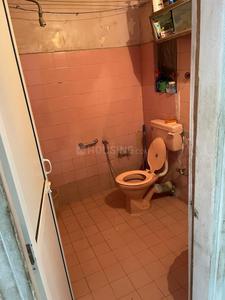 Bathroom Image of 900 Sq.ft 2 BHK Apartment / Flat for sale in Cuffe Parade Mumbai for Rs. 50000000