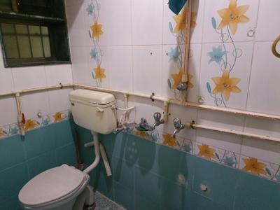 Bathroom Image of 585 Sq.ft 1 BHK Apartment / Flat for rent in Vijay Nagari Apartments, Thane West Thane for Rs. 22000