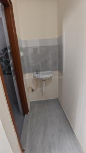 Bathroom Image of 750 Sq.ft 1 BHK Apartment / Flat for rent in Kondapur Hyderabad for Rs. 22000