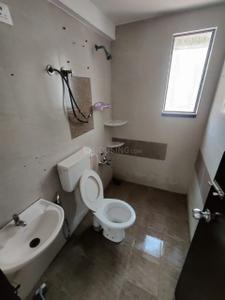 Bathroom Image of 1331 Sq.ft 3 BHK Apartment / Flat for rent in Narayan Essenza, Bhayli Vadodara for Rs. 16000