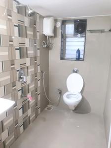 Common Bathroom Image of 1200 Sq.ft 3 BHK Apartment / Flat for rent in Vile Parle East Mumbai for Rs. 125000