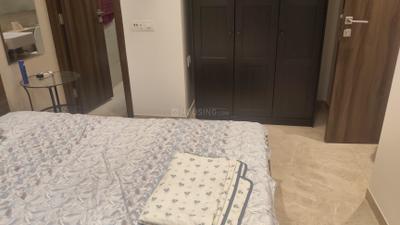 Bedroom Image of 600 Sq.ft 1 BHK Apartment / Flat for rent in Hiranandani Regent Hill A B C D And E Wing, Powai Mumbai for Rs. 75000