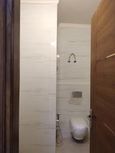 Common Bathroom Image of 1620 Sq.ft 3 BHK Builder Floor for sale in BPTP District 3, Sector 85 Faridabad for Rs. 18000000