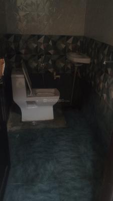 Bathroom Image of 600 Sq.ft 1 BHK Builder Floor for rent in Narayan Vihar Jaipur for Rs. 15000