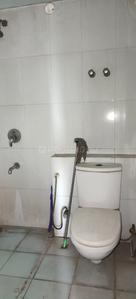 Bathroom Image of 1024 Sq.ft 2 BHK Apartment / Flat for sale in Active Acres, Tangra Kolkata for Rs. 7500000