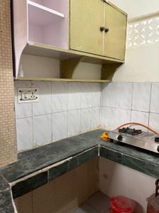 Kitchen Image of 725 Sq.ft 1 BHK Builder Floor for rent in Arun Vihar, Sector 37 Noida for Rs. 25125