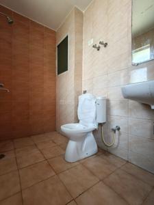 Bathroom Image of 1910 Sq.ft 3 BHK Apartment / Flat for rent in Unitech The Gateway, Santragachi Howrah for Rs. 29000