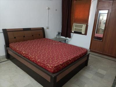 Bedroom Image of 1600 Sq.ft 3 BHK Apartment / Flat for rent in Husainganj Lucknow for Rs. 43000