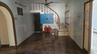 Bathroom Image of 2200 Sq.ft 5 BHK Independent House for rent in Valar Nagar Madurai for Rs. 20000