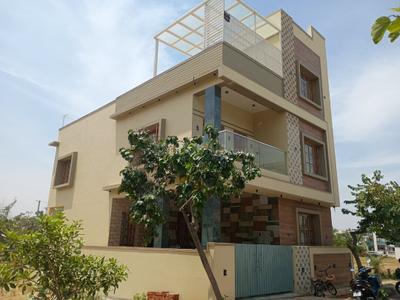 Image of 3010 Sq.ft 5 BHK Villa for sale in  Sarjapur Railway Mens Cghs Layout, Sarjapur, Bengaluru for Rs. 44800000