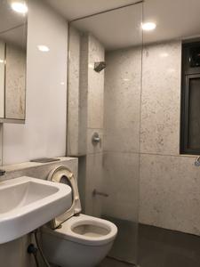 Common Bathroom Image of 2000 Sq.ft 3.5 BHK Apartment / Flat for rent in Monte South, Byculla Mumbai for Rs. 260000