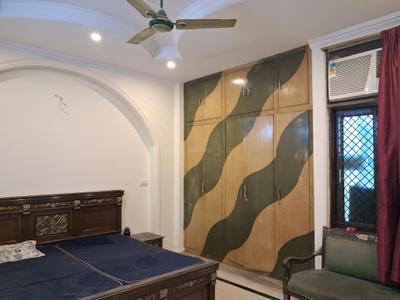Bedroom Image of 1800 Sq.ft 3 BHK Builder Floor for rent in Kirti Nagar New Delhi for Rs. 57000