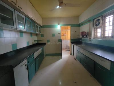 Kitchen Image of 3000 Sq.ft 5 BHK Apartment / Flat for sale in Bodakdev Ahmedabad for Rs. 22500000