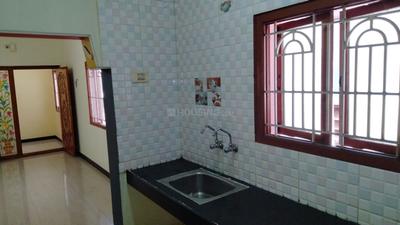 Kitchen Image of 612 Sq.ft 2 BHK Builder Floor for rent in Ganapathy Coimbatore for Rs. 13000