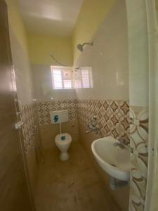 Bathroom Image of 800 Sq.ft 2 BHK Apartment / Flat for rent in Pattabiram Chennai for Rs. 12000