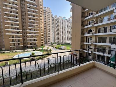 Balcony Image of 2175 Sq.ft 4 BHK Apartment / Flat for sale in Amrapali Crystal Homes Phase 1, Sector 76 Noida for Rs. 28300000