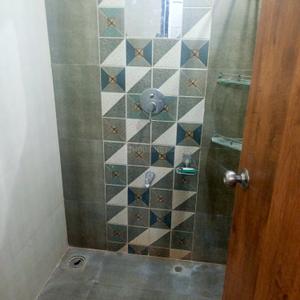 Bathroom Image of 750 Sq.ft 1 BHK Apartment / Flat for rent in Green Paradise, Dahin Nagar Surat for Rs. 11500