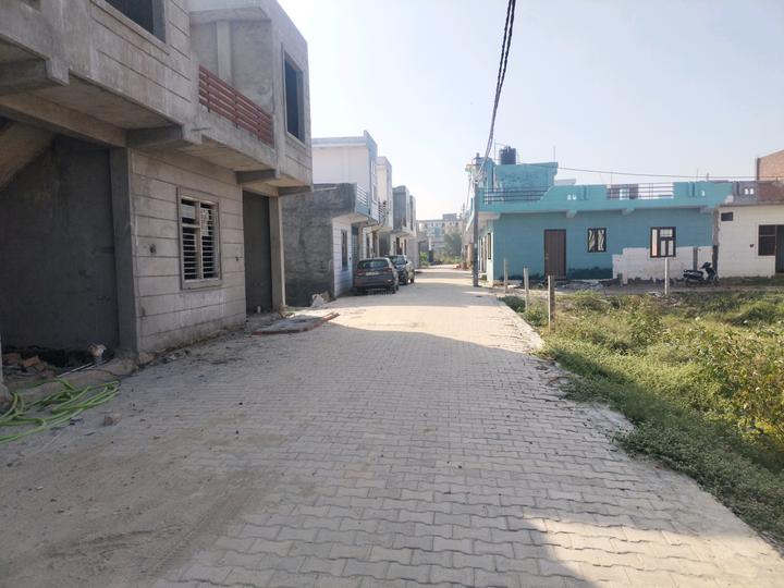 Talabpur Urf Hathipur Main Image 1