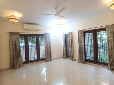 Living Room Image of 4000 Sq.ft 4 BHK Apartment / Flat for rent in RMV Extension Stage 2 Bengaluru for Rs. 275000