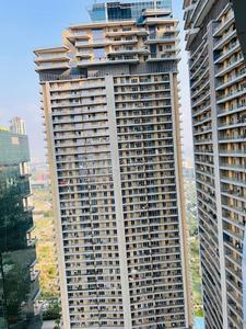 Image of 2105 Sq.ft 3 BHK Apartment / Flat for rent in Supertech Supernova, Sector 94, Noida for Rs. 75999