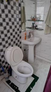 Bathroom Image of 1250 Sq.ft 2.5 BHK Apartment / Flat for sale in Alpine AIG Park Avenue, Noida Extension Greater Noida for Rs. 10000000