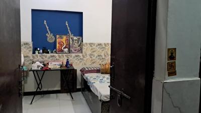 Bedroom Image of 1000 Sq.ft 2 BHK Builder Floor for rent in Lohamandi Agra for Rs. 5500