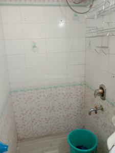 Bathroom Image of 1500 Sq.ft 3 BHK Apartment / Flat for sale in Gladioli Apartments, Andheri West Mumbai for Rs. 40000000